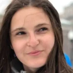 مأساة شابة أمريكية.. «فصل تعسفي» من عملها يدفعها للانتحار