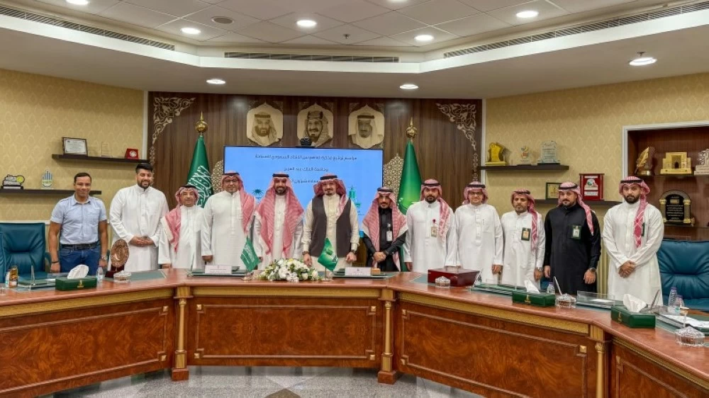 مذكرة تفاهم تعزز علاقة اتحاد السباحة مع جامعة الملك عبدالعزيز مذكرة تفاهم تعزز علاقة اتحاد السباحة مع جامعة الملك عبدالعزيز