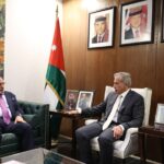 رئيس الوزراء يلتقي ممثّلين عن مجموعة ماج القابضة