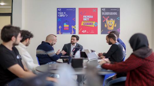 ولي العهد يفتتح مركز “42 إربد” المتخصص في علوم الحاسوب والبرمجة