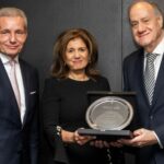 “المصرفيين العرب” تمنح رندة الصادق جائزة الإسهامات المتميزة