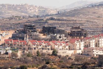 إسرائيل تخصص 900 مليون دولار لإقامة 17 مستوطنة جديدة بالضفة الغربية​ 