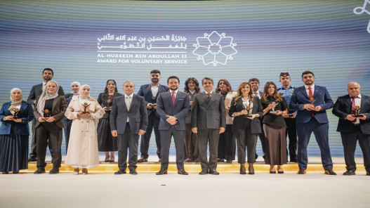 ولي العهد يكرم الفائزين بجائزة الحسين بن عبدﷲ الثاني للعمل التطوعي ولي العهد يكرم الفائزين بجائزة الحسين بن عبدﷲ الثاني للعمل التطوعي