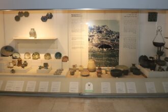 “اليرموك” تُدرج متحفي التراث والتاريخ الطبيعي على منصة ” تريب آدفيزور” العالمية