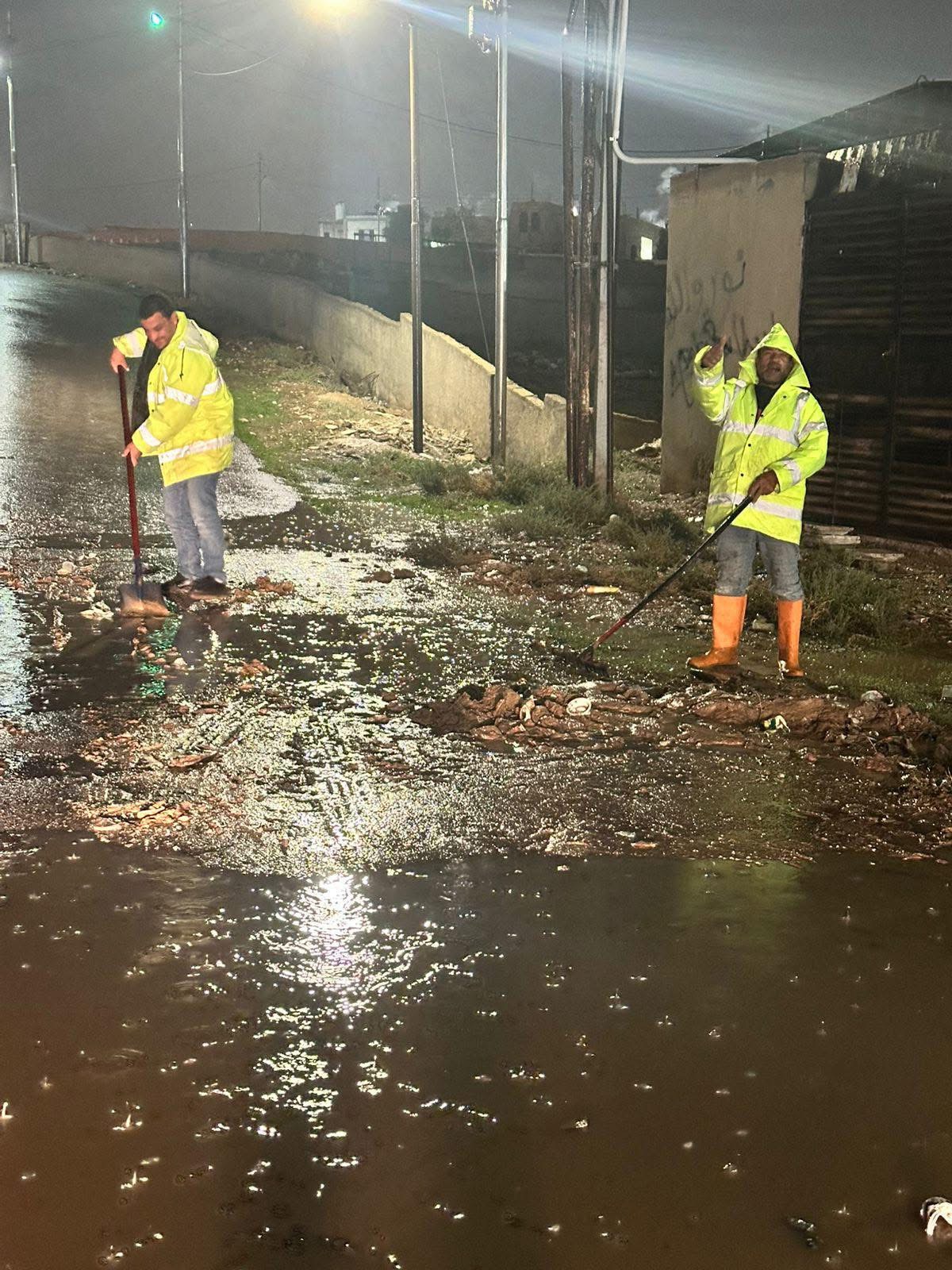 وزارة الإدارة المحلية تتعامل مع 90 شكوى خلال الحالة الجوية- صور وزارة الإدارة المحلية تتعامل مع 90 شكوى خلال الحالة الجوية- صور