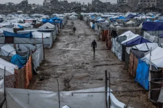 11 شهيدا.. حكومة غزة تعلن حصيلة الأضرار الكارثية للمنخفض الاخير​ 