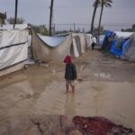 اليونيسف تحذر من تفشي الأمراض بين أطفال غزة​ 