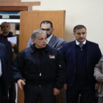 رئيس الوزراء يتفقد عدداً من المواقع في عين الباشا والبقعة وصافوط وأم الدنانير