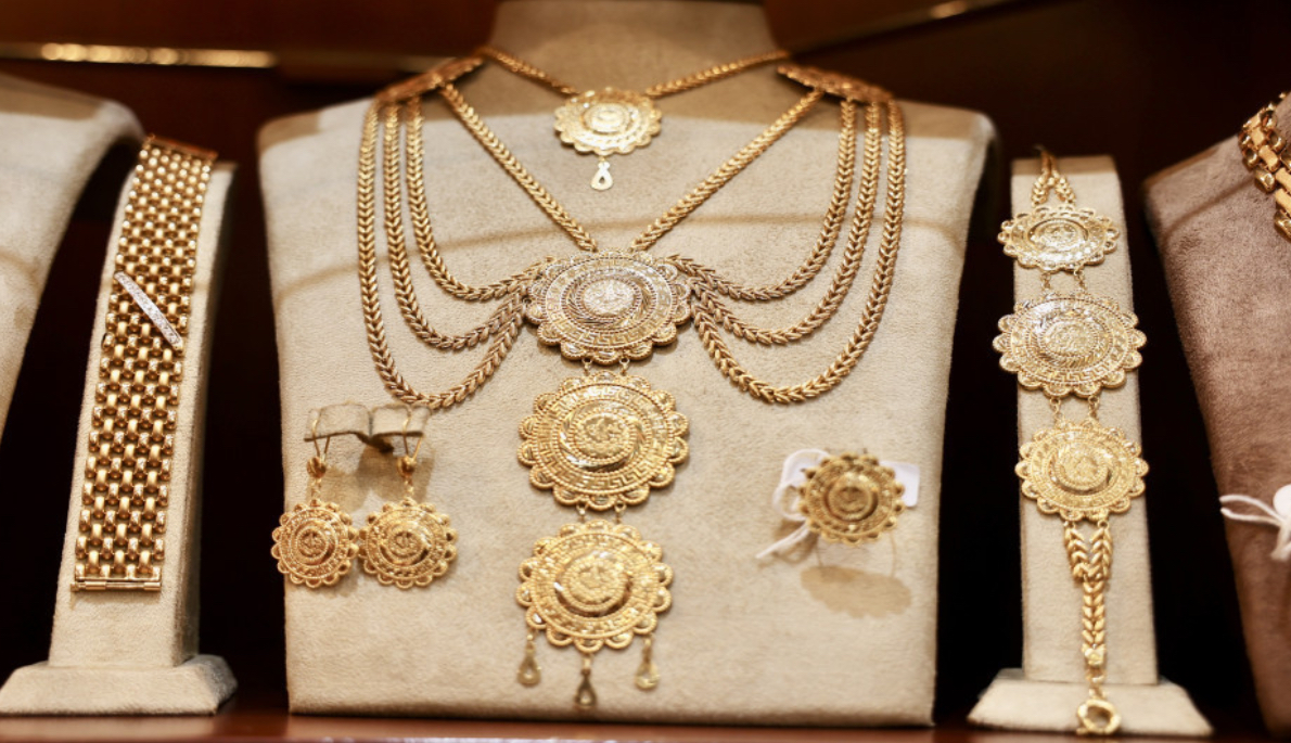 85.50 دينارا سعر غرام الذهب عيار 21 محليا الأربعاء 85.50 دينارا سعر غرام الذهب عيار 21 محليا الأربعاء