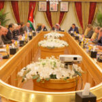 “مشتركة في الأعيان” تبحث خطة تطوير القطاع العام