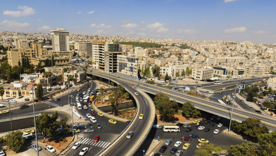 أجواء باردة اليوم وغدًا وانخفاض الحرارة الأربعاء