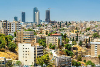 أجواء باردة نسبيًا اليوم وانخفاض الحرارة الأربعاء والخميس