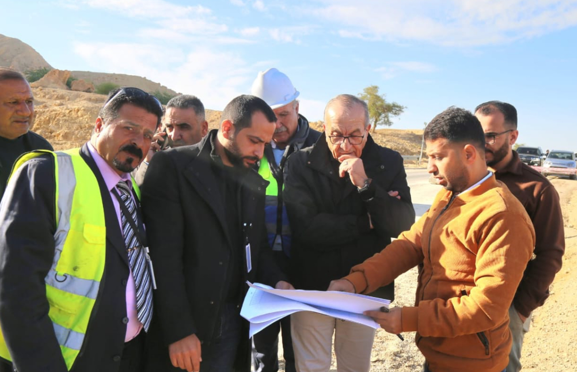 وزير الأشغال يتفقد مواقع في الكرك تأثرت بالسيول ويوجه بتسريع أعمال المعالجة وزير الأشغال يتفقد مواقع في الكرك تأثرت بالسيول ويوجه بتسريع أعمال المعالجة