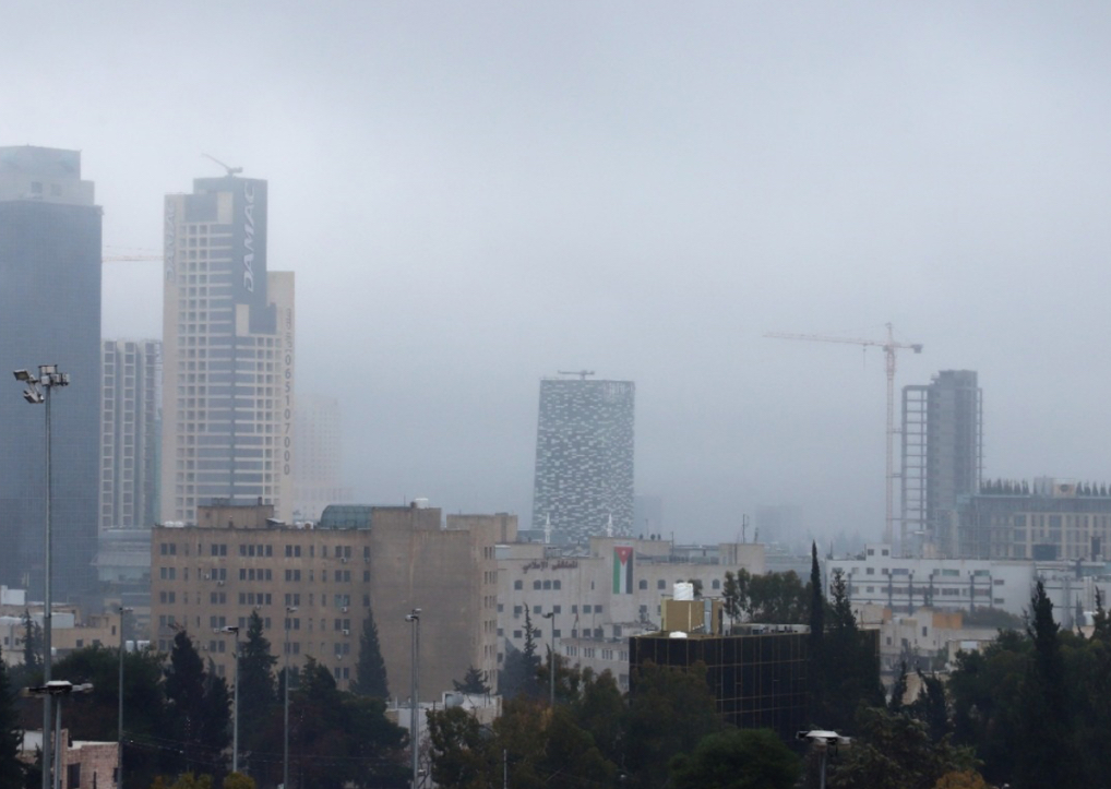 أجواء باردة وماطرة وتحذيرات من تشكل السيول مع تعمق المنخفض الجوي أجواء باردة وماطرة وتحذيرات من تشكل السيول مع تعمق المنخفض الجوي