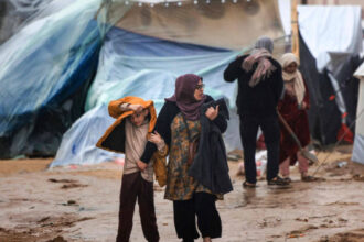 الأونروا: الأمطار تفاقم معاناة النازحين في غزة​ 