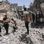 الاحتلال يواصل خروقاته بغارات ونسف مبانٍ في قطاع غزة​ 