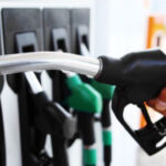 الحكومة تقرر تخفيض أسعار المحروقات لشهر كانون الثاني المقبل