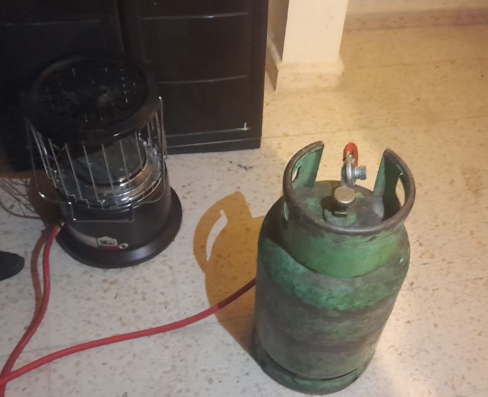 الأمن العام : ندعو كل من يمتلك مدفأة من المتعارف عليها باسم الشموسة وبكافة أنواعها بإيقاف استخدامها على الفو الأمن العام : ندعو كل من يمتلك مدفأة من المتعارف عليها باسم الشموسة وبكافة أنواعها بإيقاف استخدامها على الفو