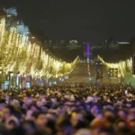 ليلة رأس السنة تشتعل في فرنسا.. 1173 سيارة محترقة !