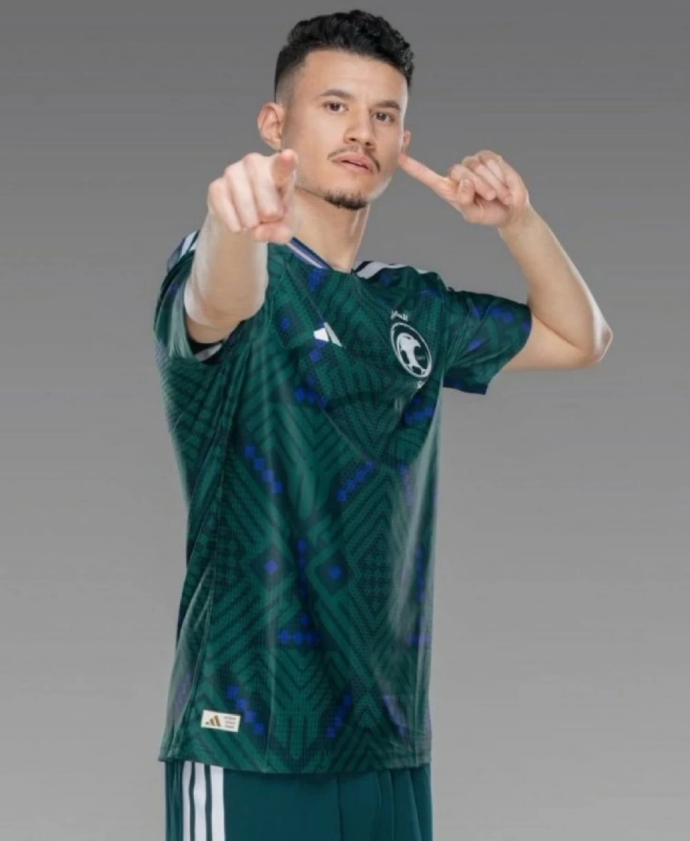 النصر يخطف نجم الهلال النصر يخطف نجم الهلال