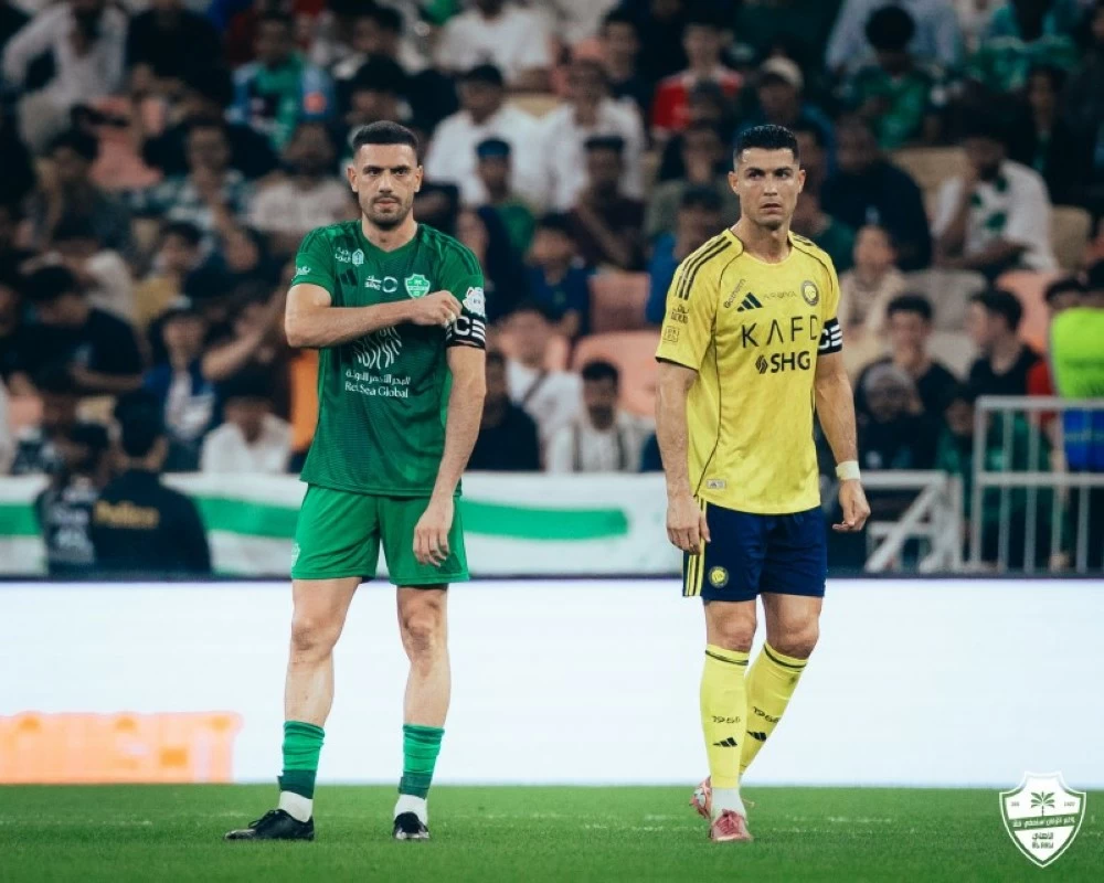 جماهير الأهلي والنصر تساهم في مدرجات نظيفة ومسؤولة جماهير الأهلي والنصر تساهم في مدرجات نظيفة ومسؤولة