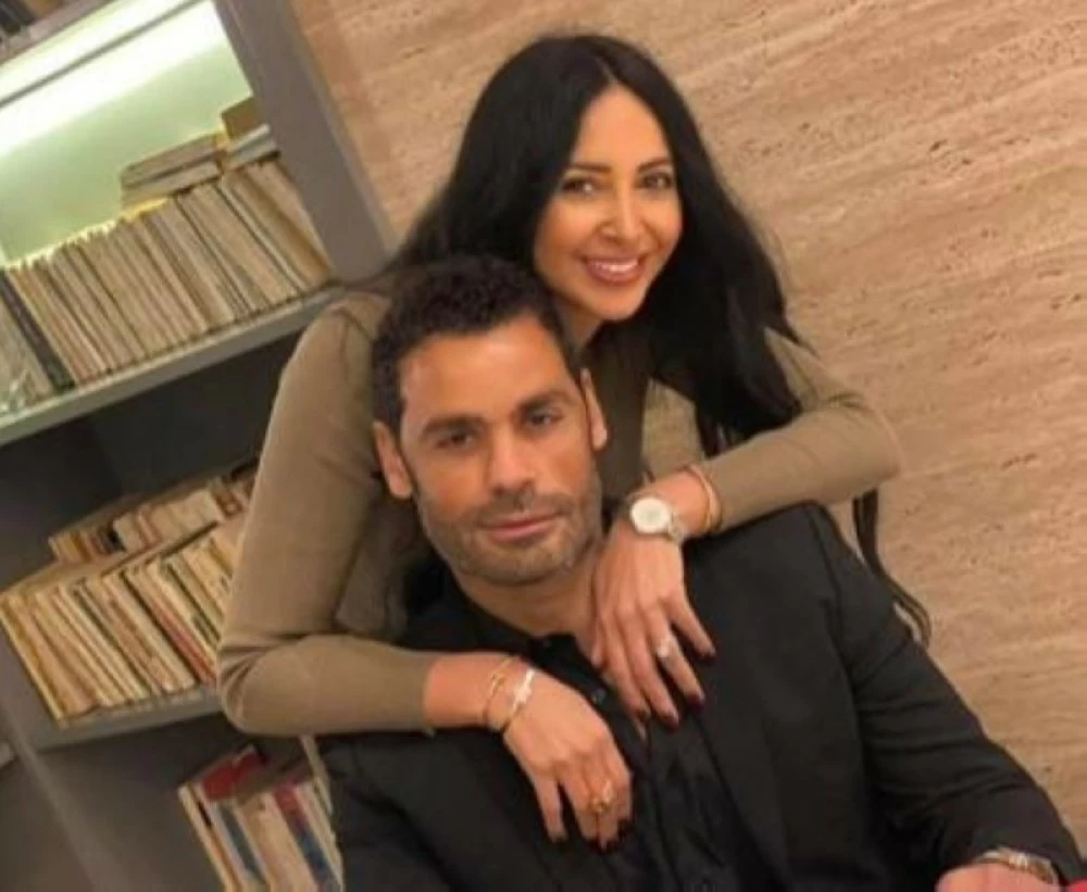 مفاجأة.. إيمان الزيدي تزعم انفصالها عن حارس الزمالك محمد عبدالمنصف مفاجأة.. إيمان الزيدي تزعم انفصالها عن حارس الزمالك محمد عبدالمنصف