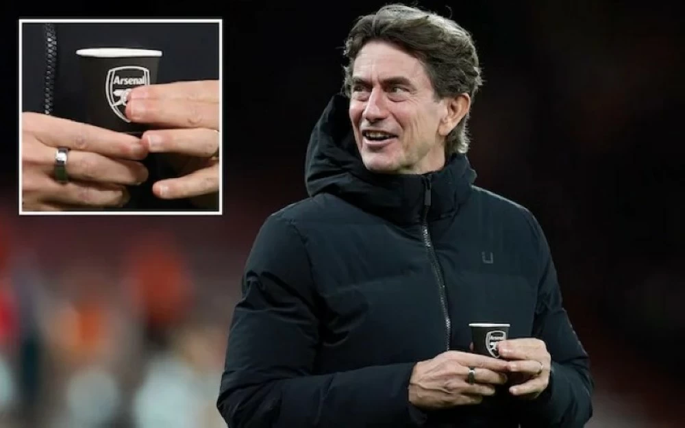 «كوب أرسنال» يشعل غضباً جماهيرياً ضد مدرب توتنهام