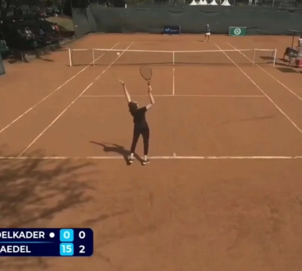 لاعبة مصرية الأسوأ في تاريخ التنس.. ارتكبت 20 خطأً وهُزمت بـ6 أشواط