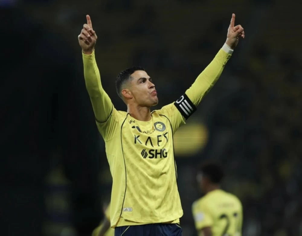 حتى في الخسارة.. رونالدو يكتب التاريخ