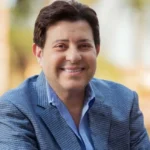 هاني شاكر لـ«عكاظ»: أتماثل للشفاء بعد عملية جراحية دقيقة