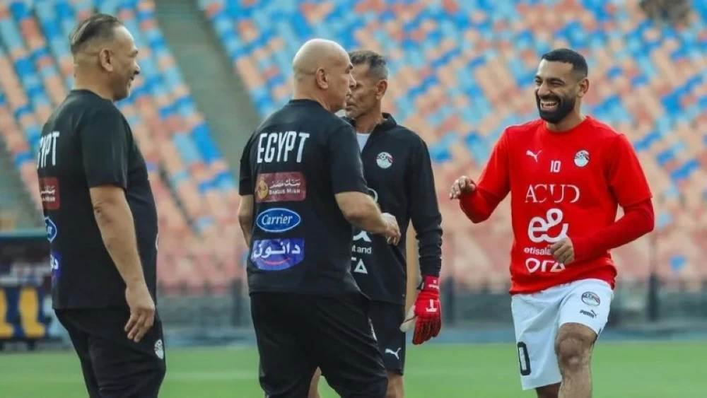 مدير منتخب مصر لـ«عكاظ»: حسام حسن أعاد الثقة والابتسامة لصلاح