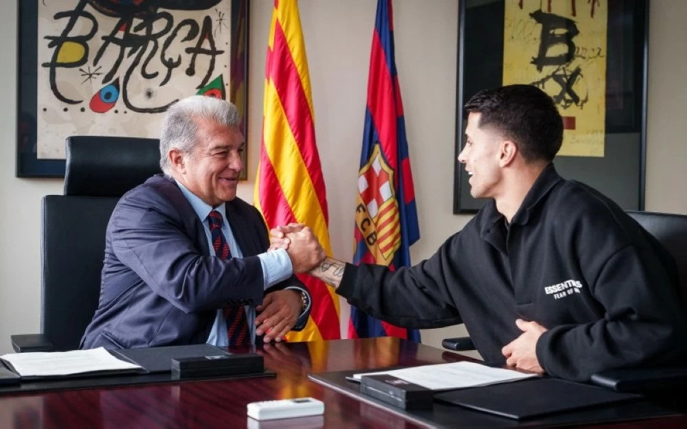 بعد ساعات من الجدل.. برشلونة يؤكد صفقة كانسيلو