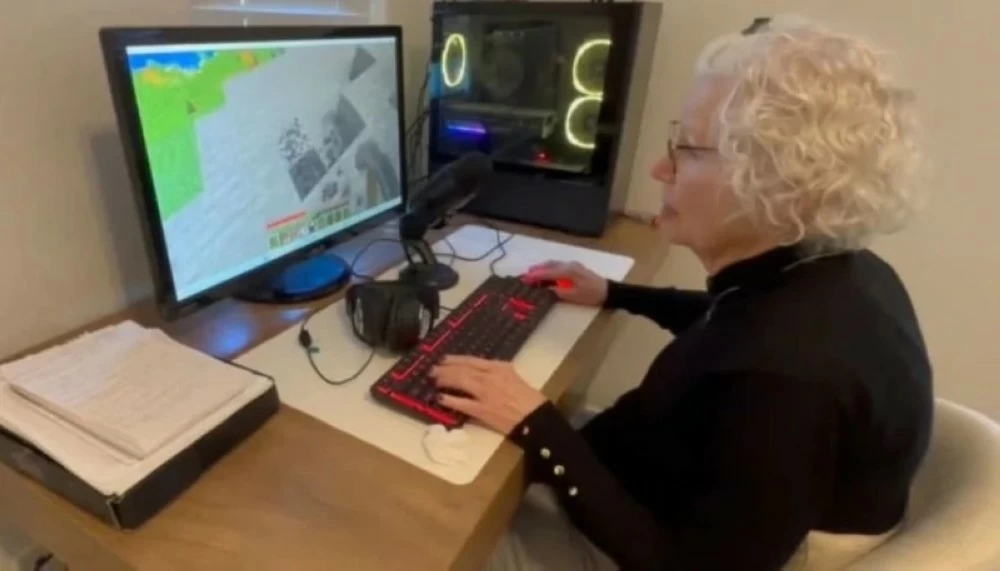 جدّة تغزو «يوتيوب» لإنقاذ حفيدها المريض