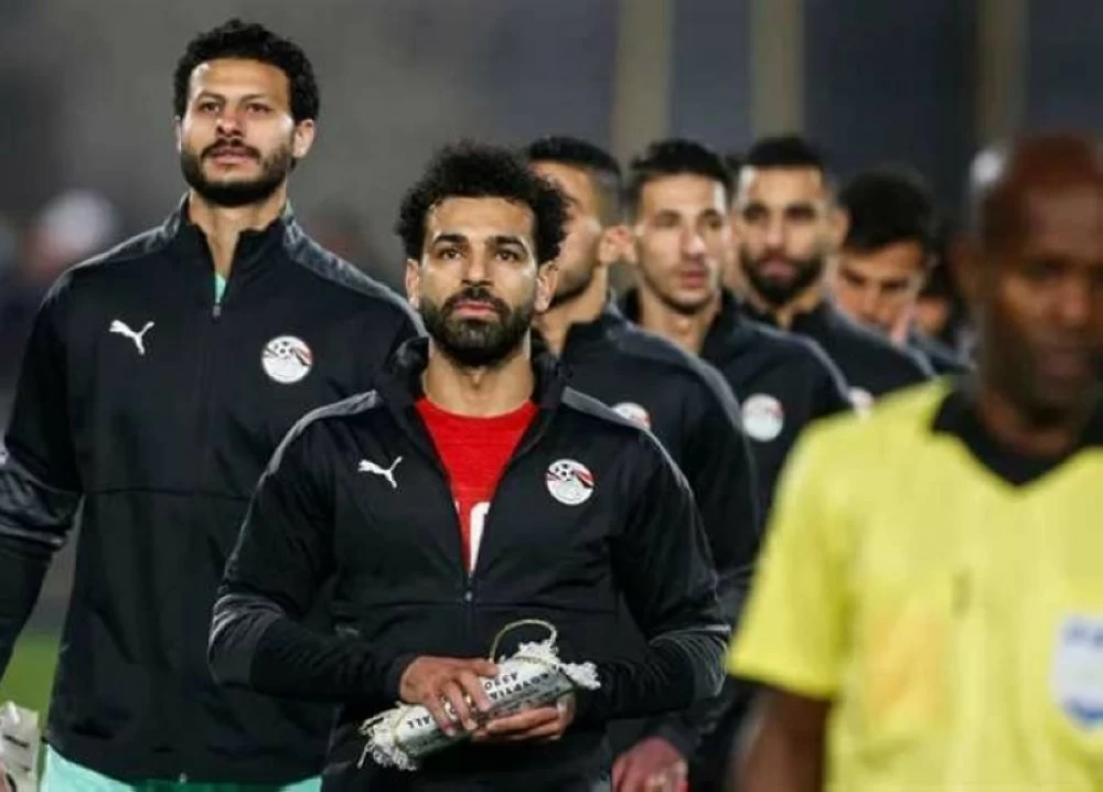 منتخب مصر يكشف لـ«عكاظ» حقيقة اعتزال صلاح والشناوي دولياً