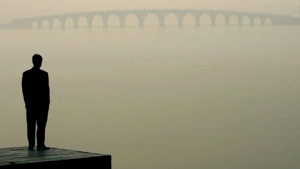 لماذا يطيل التعليم العالي سنوات العزوبية؟