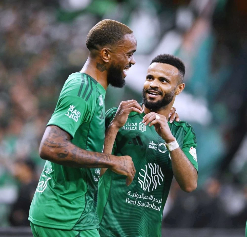 «موجك يا خليج ما يعلى على الأهلي»