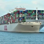 دراما في عرض المتوسط.. سفينة شحن تختفي قبالة السواحل الليبية