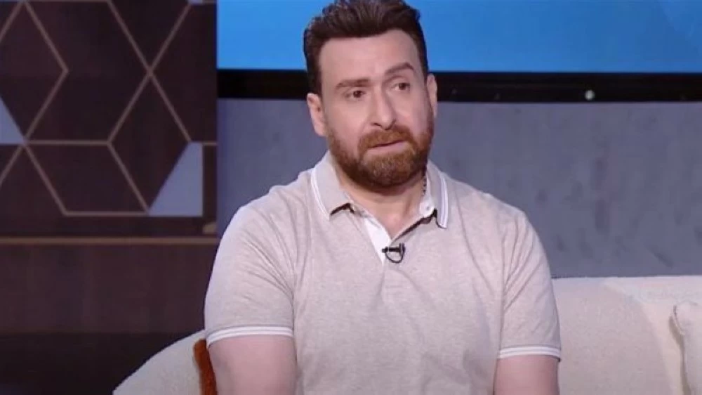 نضال الشافعي يودع والدته بعد أشهر من فقدان زوجته