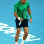 ديوكوفيتش يواصل تحطيم الأرقام القياسية ويحصد فوزه رقم 400