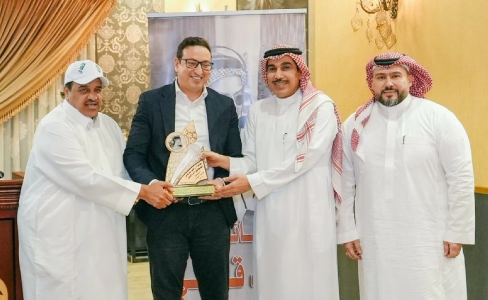 «جواد بدّة» يفوز بجائزة زاهد قدسي للتعليق الرياضي