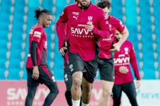 قمة الجولة تجمع القادسية بالهلال.. الفتح ينتظر الاتحاد