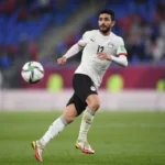 «القرار الأصعب».. مدافع منتخب مصر السابق يعلن اعتزاله