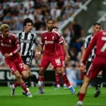 صدام «ساخن» بين ليفربول ونيوكاسل في «البريميرليغ»