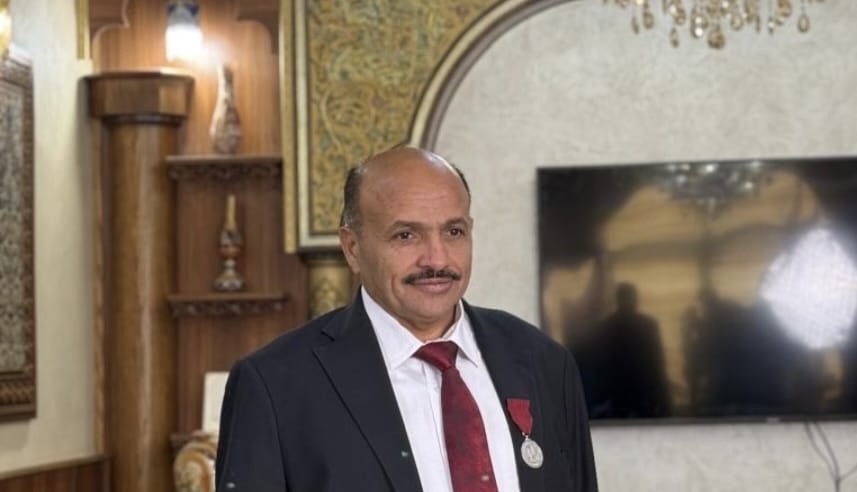 رئيس غرفة تجارة المفرق يثمن جهود الأجهزة الأمنية في سرعة القبض على المتورطين بسرقة أحد بنوك المفرق رئيس غرفة تجارة المفرق يثمن جهود الأجهزة الأمنية في سرعة القبض على المتورطين بسرقة أحد بنوك المفرق