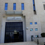 مكافحة الفساد: توقيف 3 أشخاص استولوا على 218 ألف دينار بحكم وظائفهم