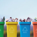 البيئة: توزيع 400 حاوية على عدد من المحافظات