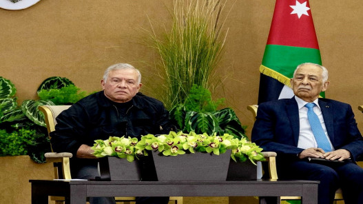 العيسوي: تحسين الأوضاع المعيشية للمواطنين أولوية ملكية