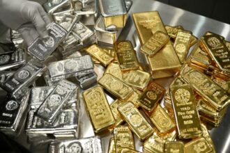 الذهب والفضة بالقرب من مستويات مرتفعة قياسية