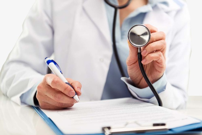 نقيب الأطباء: 90% من الأطباء ملتزمون بالفوترة