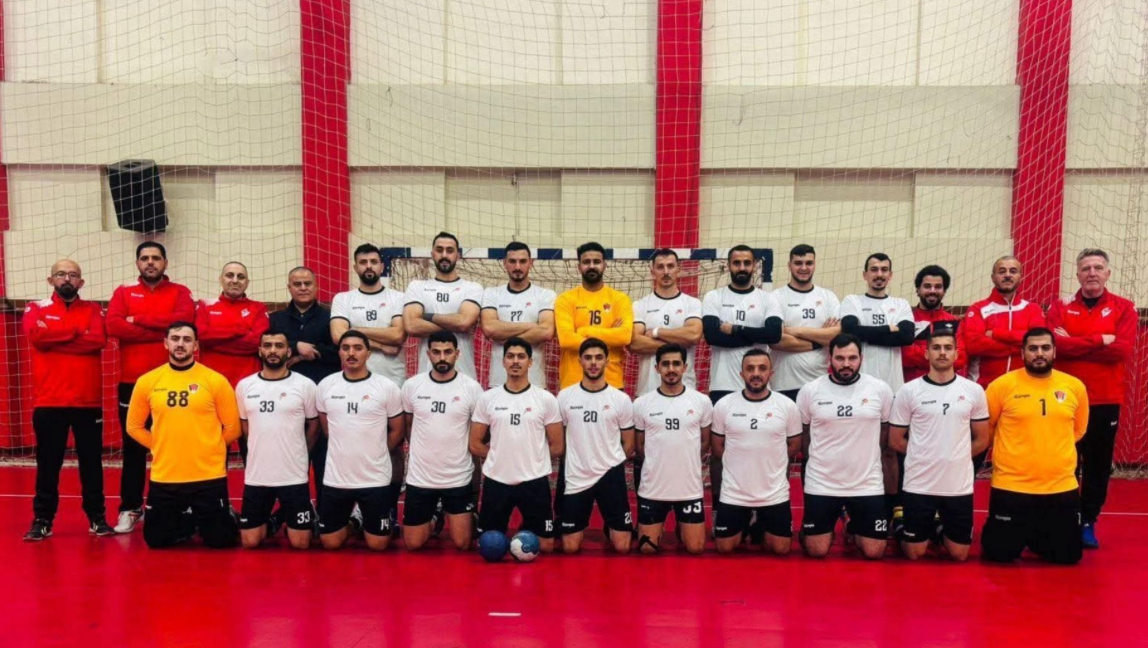 منتخب كرة اليد يفوز على نظيره العماني وديا استعدادا لملاقاة البحرين بالبطولة الآسيوية منتخب كرة اليد يفوز على نظيره العماني وديا استعدادا لملاقاة البحرين بالبطولة الآسيوية